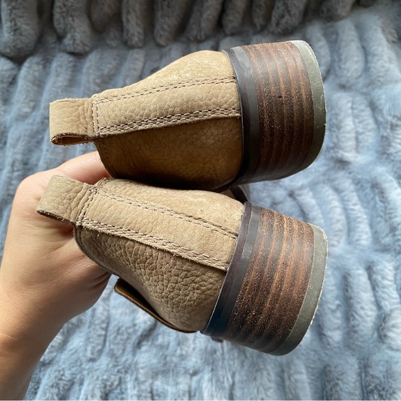 LUCKY BRAND BOOTIES - Picture 5 of 9